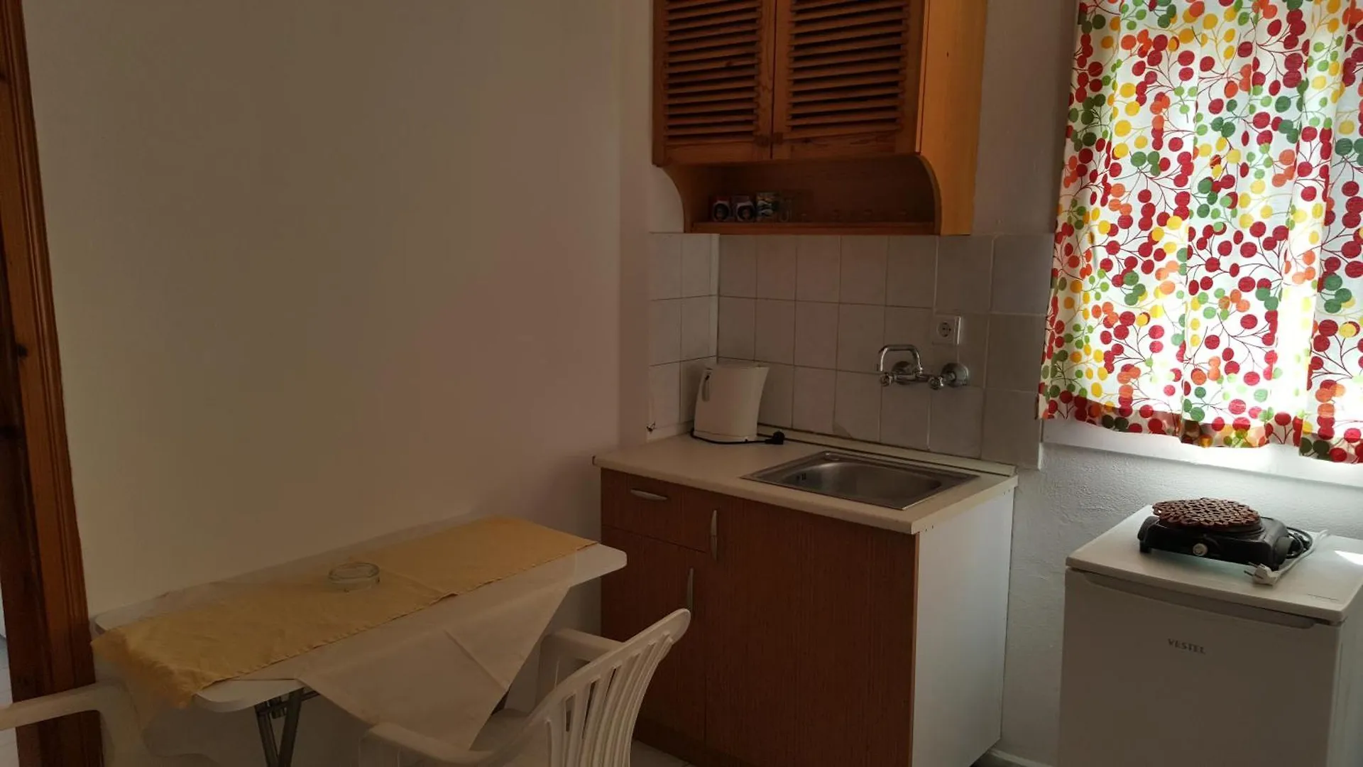 Tolan Apartments İçmeler 3*,